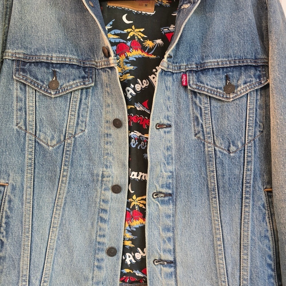 Levi Strauss & Co Denim Jacket Aloha Print Lined Blue Medium Wash Trucker - Picture 6 of 16
